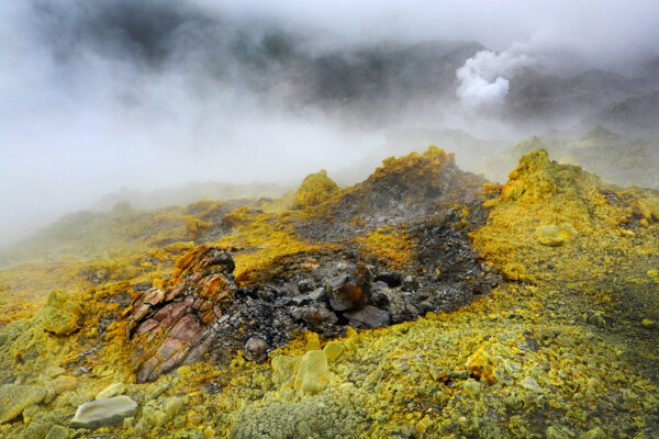 PAPANDAYAN PLATEAU